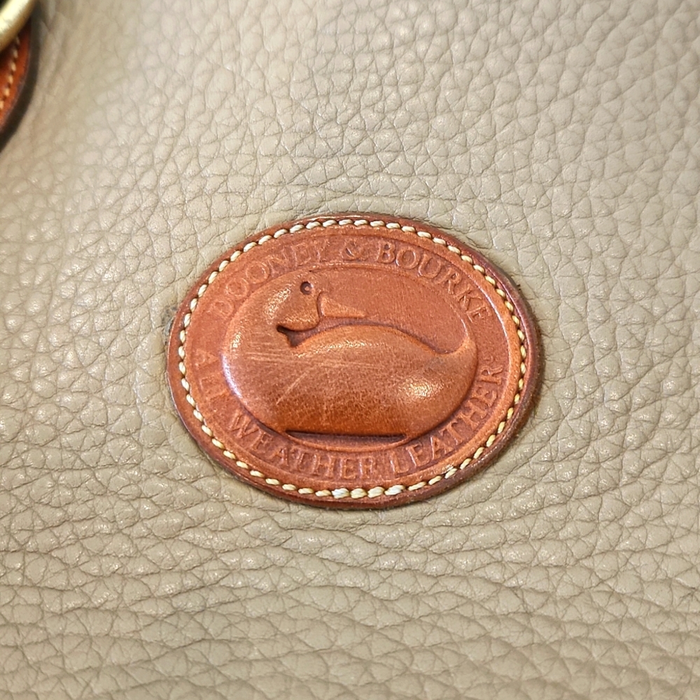 Vintage Dooney and Bourke Satchel - Picture 6 of 6